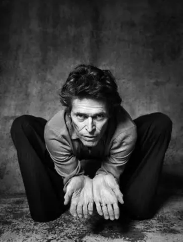 photo where someone's gonna explain something